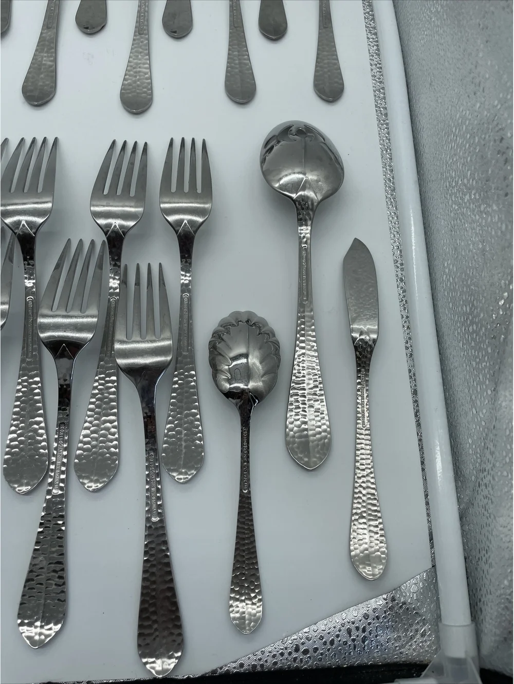 Reed & Barton  RDS299 Every Day Hammered Stainless 40 Pieces